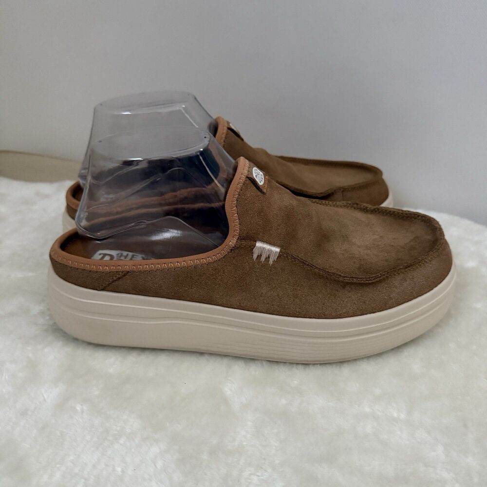 Hey Dude Shoes Size 9 Women’s Austin Lift Classic in Tan Brown Suede